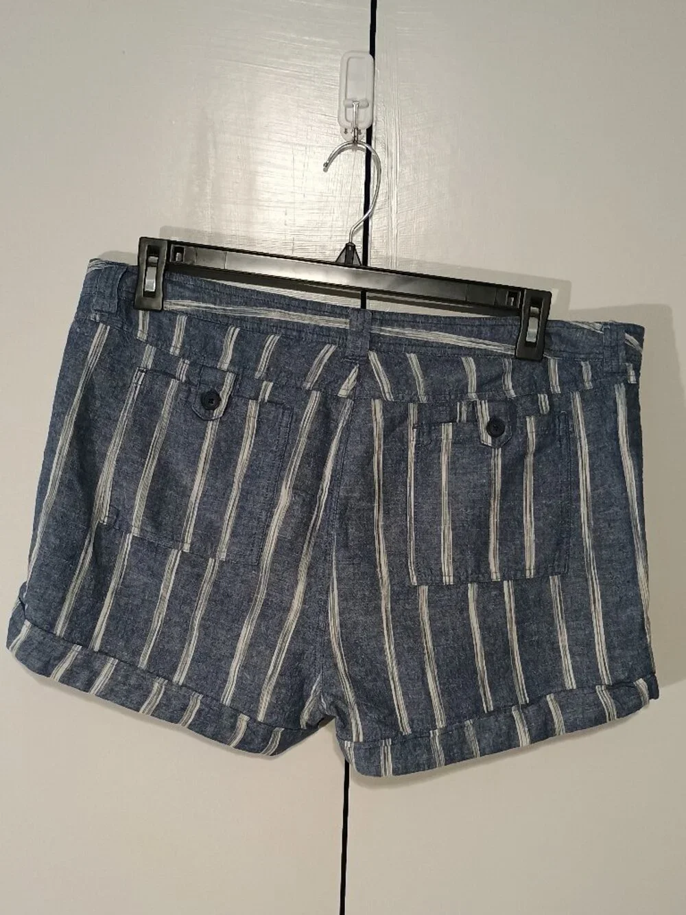 Gap Women’s Size 16 Blue White Striped Linen Cotton Shorts Cuffed Hem Casual